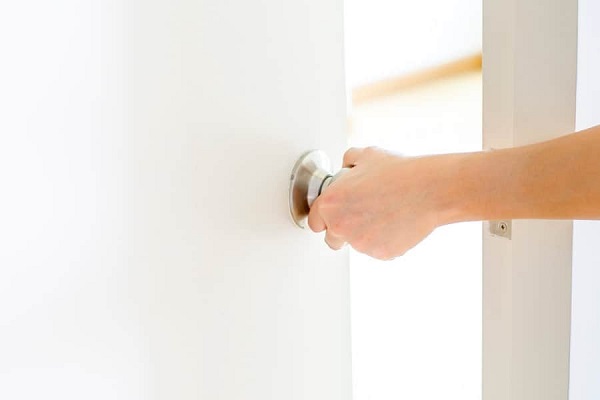 Top 20+ mẫu tay nắm cửa kính đẹp, sang trọng nhất 2023